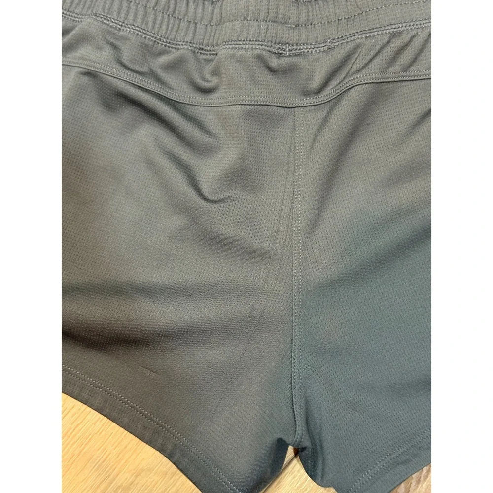 Adidas Aeroready Women Grey Athletic Running‎ Shorts Logo Side Size M read descr